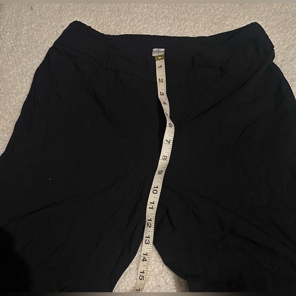 Marla Wynne Women’s Black Pants size 10 has Stylish split at ankle of pants - Picture 5 of 10
